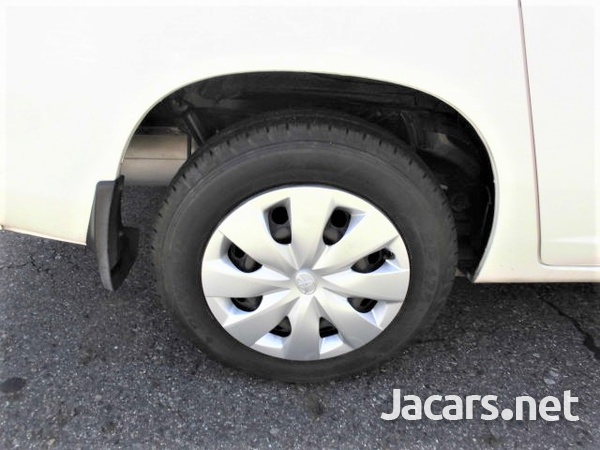 Toyota Probox 1,5L 2017-7