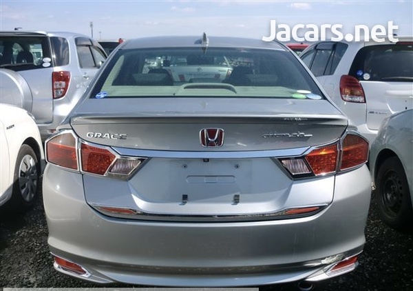 Honda Grace 1,5L 2015-4