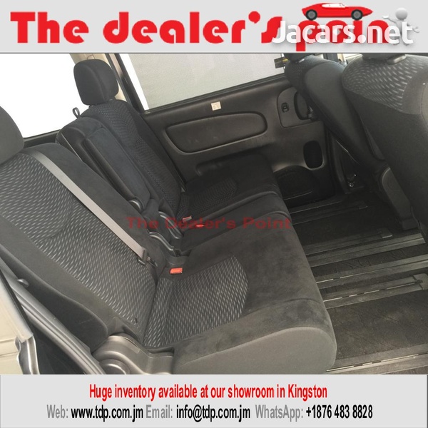 Nissan Serena 2,0L 2013-7