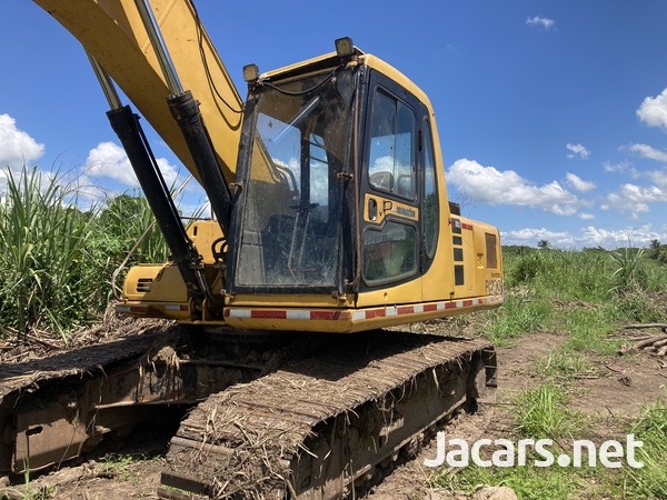 Komatsu PC200 Excavator-4