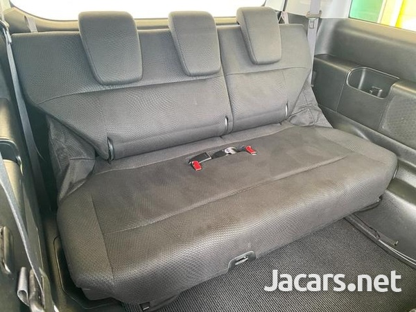 Honda Stepwgn Spada 1,8L 2013-8