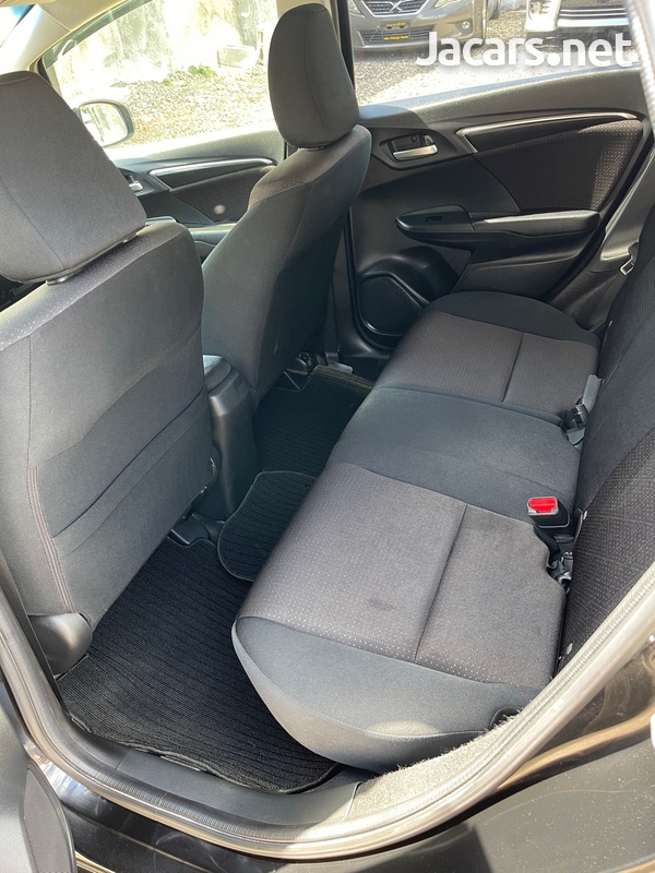 Honda Fit 1,5L 2015-9