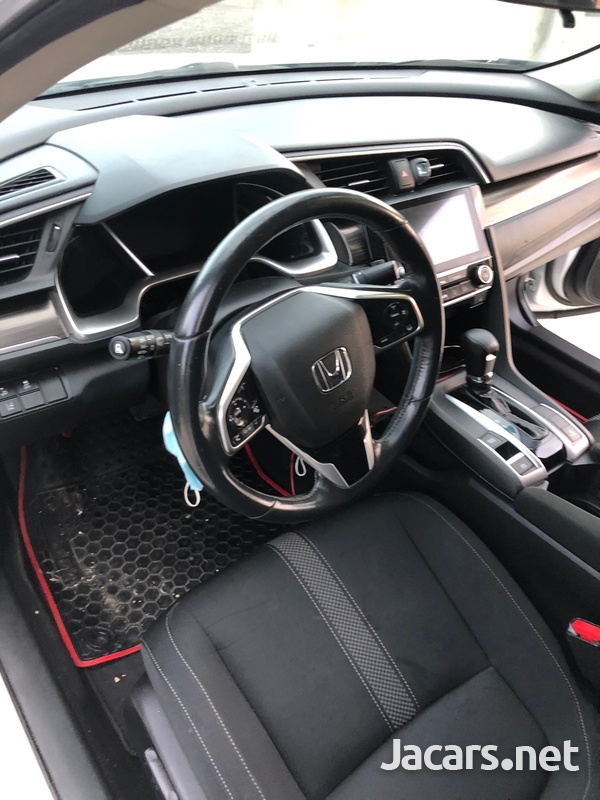 Honda Civic 1,5L 2019-7