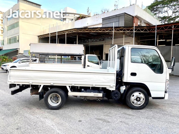 2013 Isuzu Flat Bed Truck-9