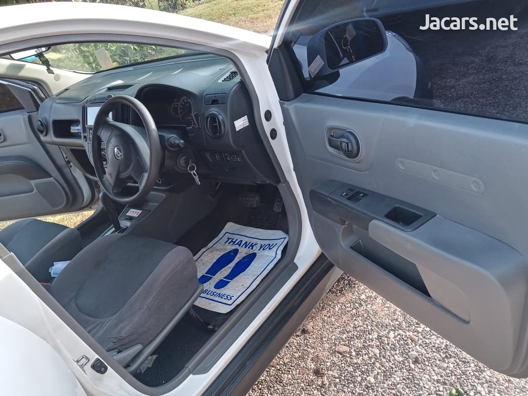 Nissan AD Wagon 1,5L 2014-5