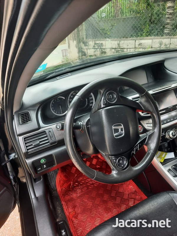 Honda Accord 2,0L 2015-10