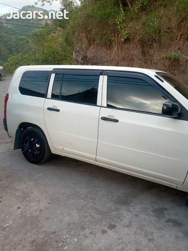 Toyota Probox 1,5L 2010-6