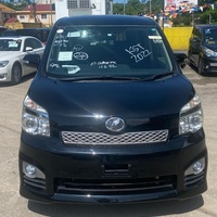 Toyota Voxy 2,0L 2013 Toyota Voxy 2,0L 2013