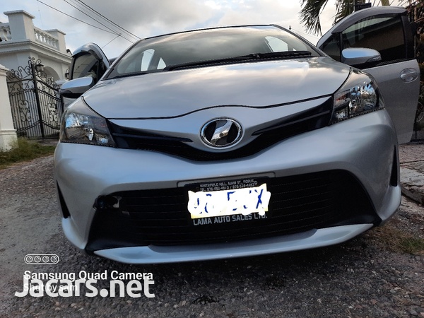 Toyota Vitz 1,0L 2015-5