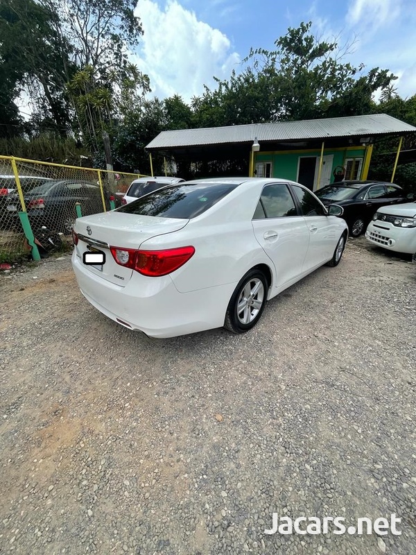 Toyota Mark X 2,5L 2012-3