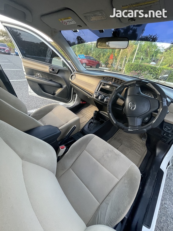 Toyota Axio 1,5L 2014-9