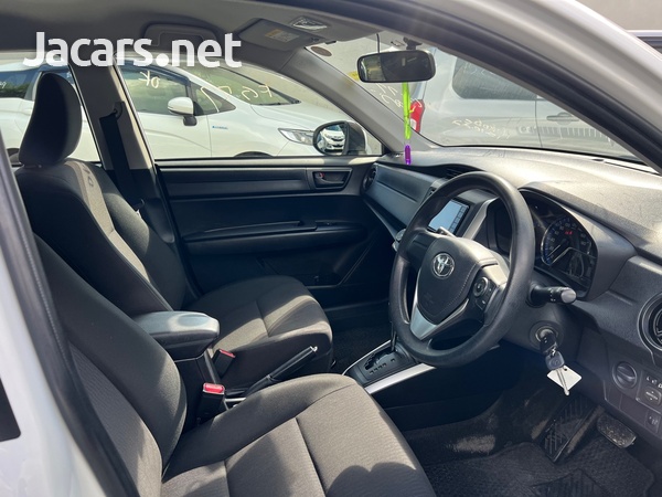 Toyota Fielder 1,5L 2017-8