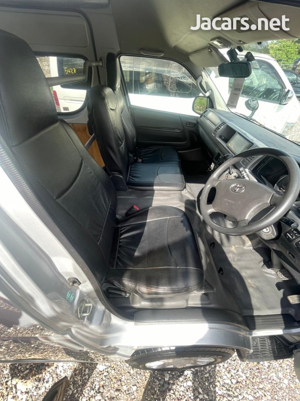 Toyota Hiace 3,0L 2012-5