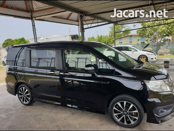 Honda Stepwgn Spada 2,0L 2013-2