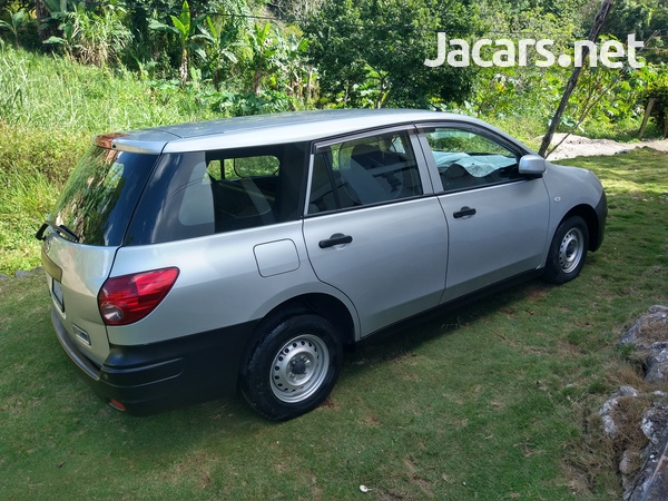 Nissan AD Wagon 1,5L 2016-7