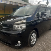 Toyota Voxy 2,0L 2013 Toyota Voxy 2,0L 2013