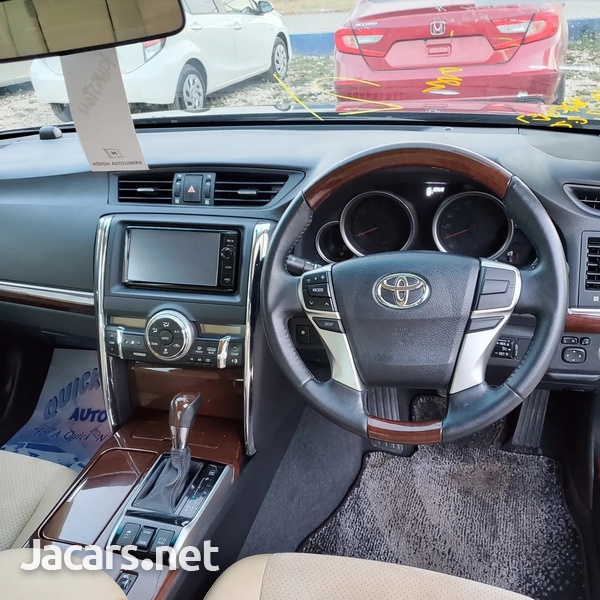 Toyota Mark X 2,5L 2016-8