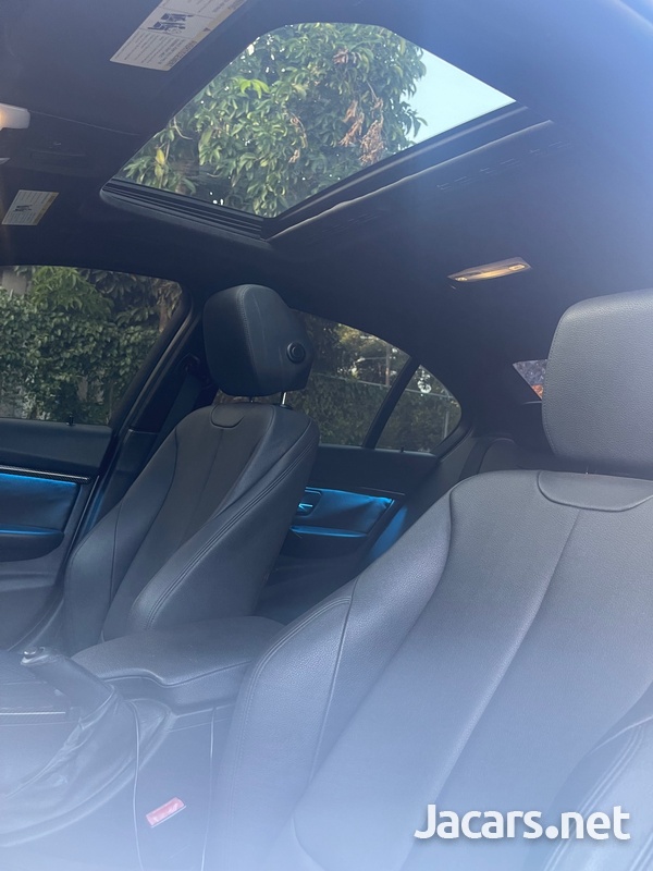BMW 3-Series 3,1L 2014-3