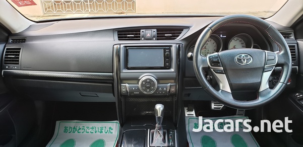Toyota Mark X 3,5L 2015-8