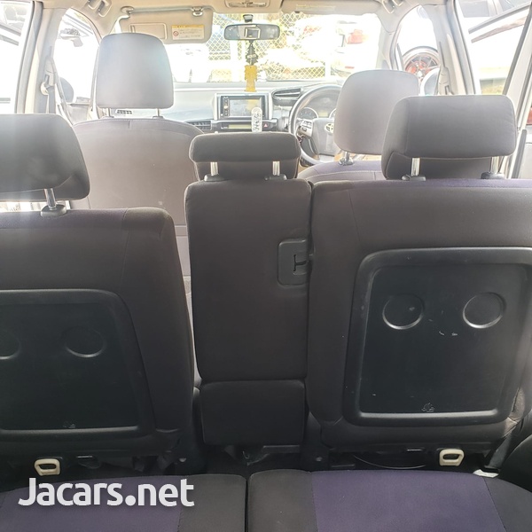 Toyota Wish 1,8L 2011-3