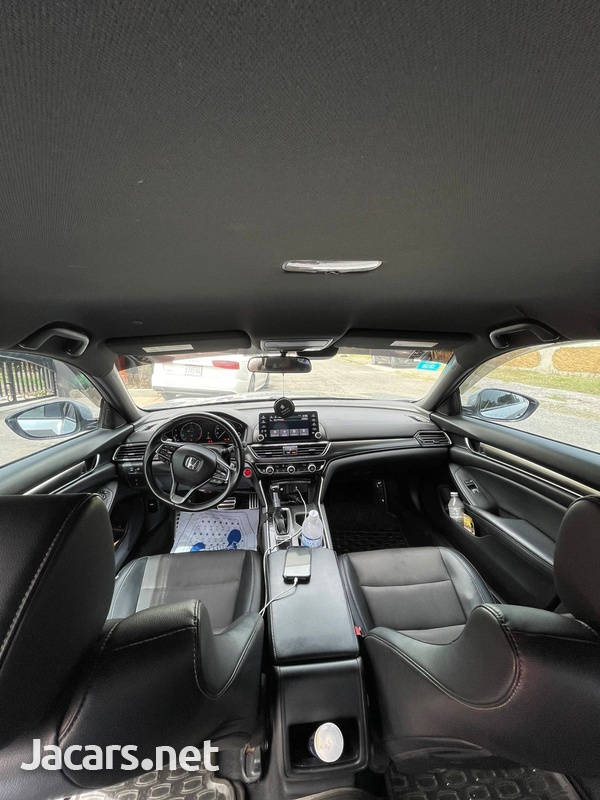 Honda Accord 2,0L 2018-7
