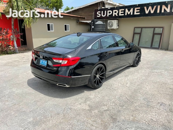 Honda Accord 2,0L 2018-4