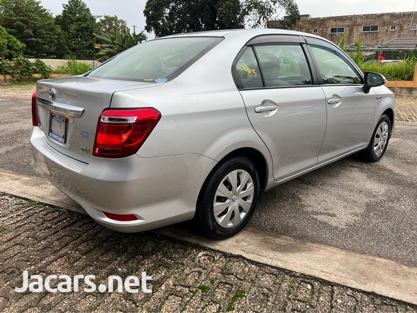 Toyota Axio 1,5L 2016-4