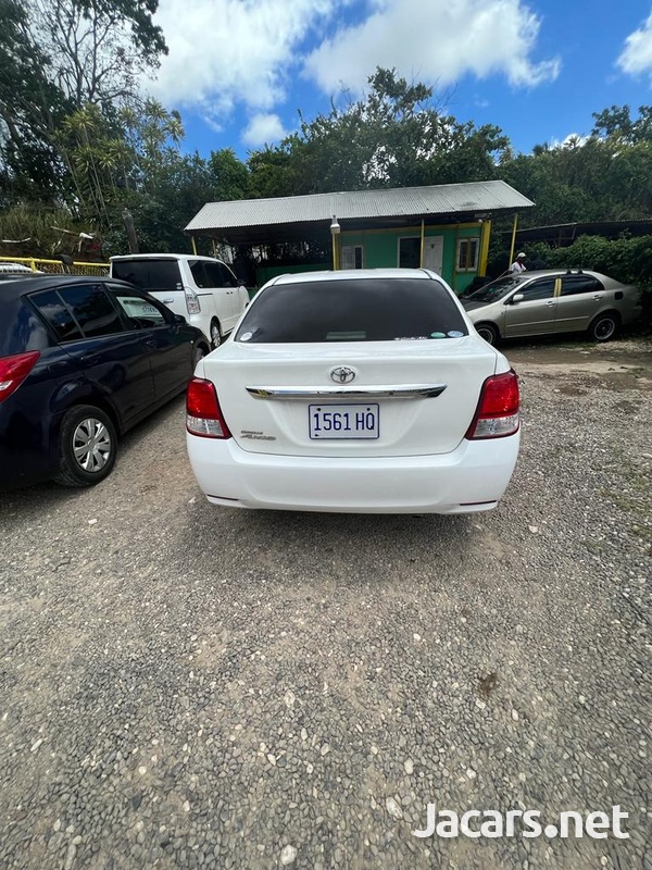 Toyota Axio 1,5L 2015-6