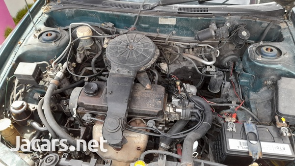 Mitsubishi Lancer 1,3L 1997-6