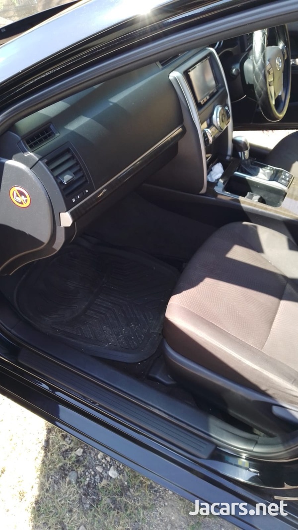 Toyota Mark X 2,5L 2015-3