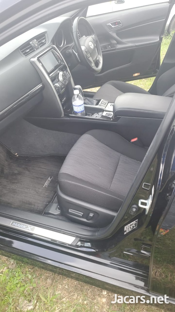 Toyota Mark X 2,5L 2017-8