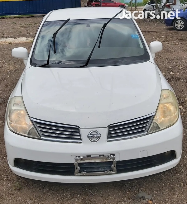 Nissan Tiida 1,5L 2007-7