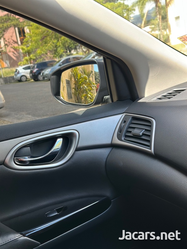 Nissan Sylphy 1,8L 2014-11