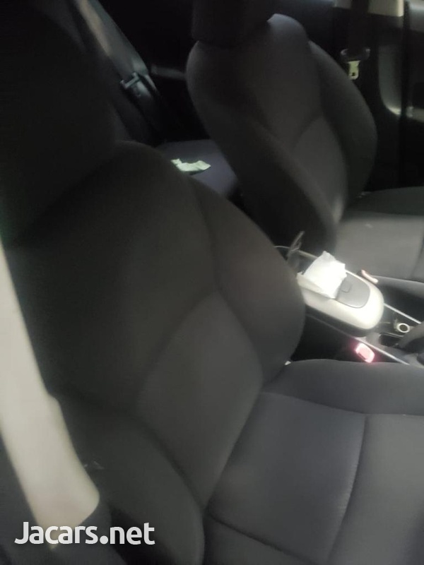 Toyota AURIS 1,4L 2009-5