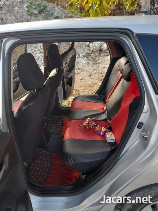Honda Fit 1,3L 2015-10