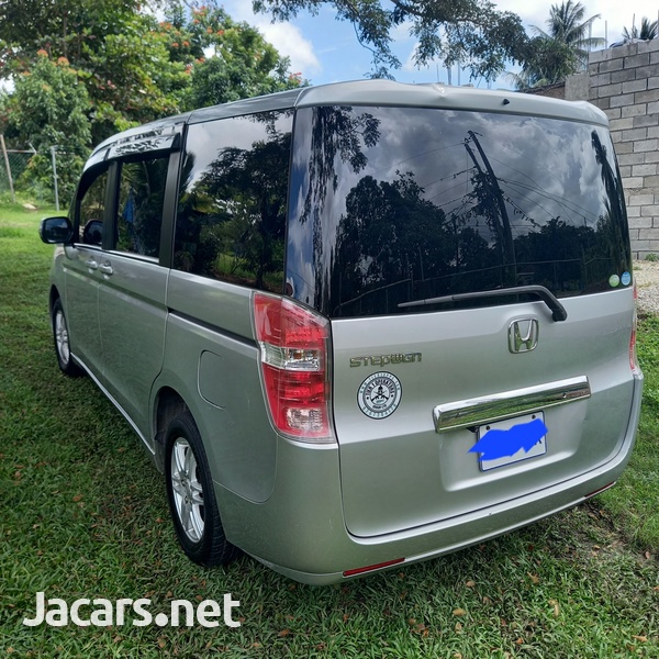 2010 Honda Stepwagon-5