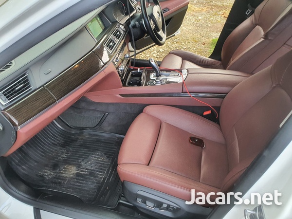 BMW 7-Series 2,0L 2013-3