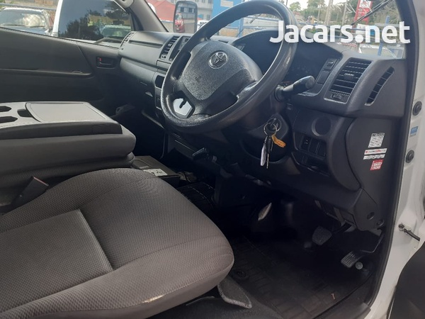 Toyota Hiace 2,0L 2014-11