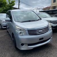 Toyota Noah 2,0L 2013 Toyota Noah 2,0L 2013