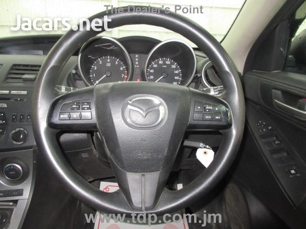 Mazda Axela 1,5L 2012-3