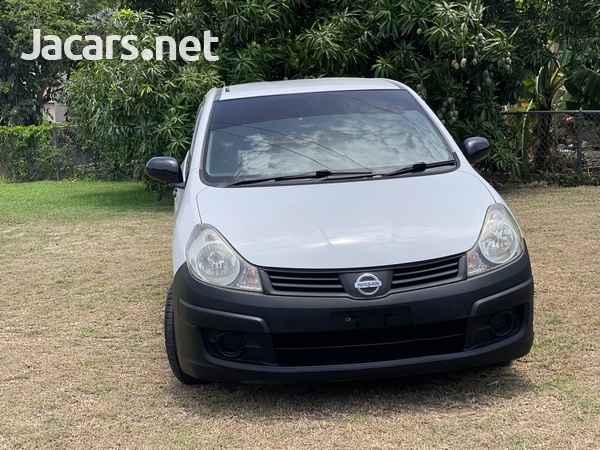 Nissan AD Wagon 1,5L 2012-4