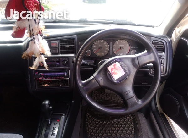Nissan Primera 1,8L 2000-7