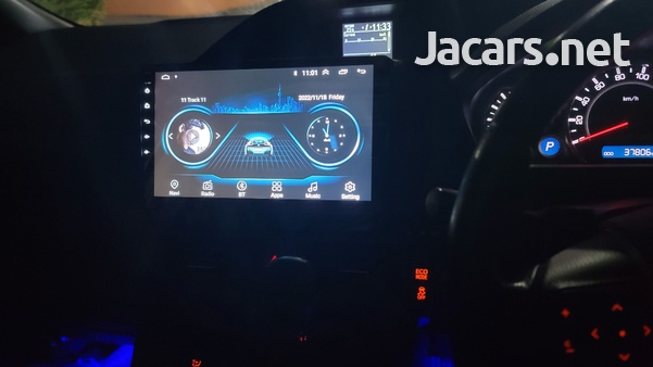 Toyota Voxy 2,0L 2014-6