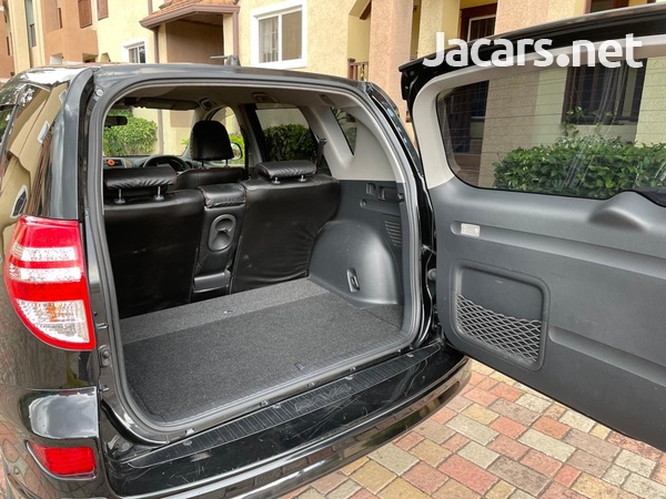 Toyota RAV4 2,4L 2015-7
