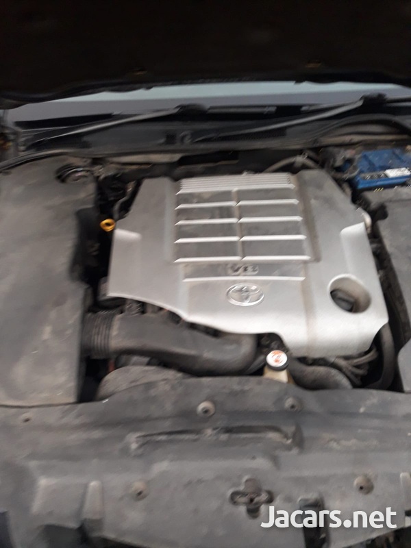 Toyota Crown 3,0L 2013-8