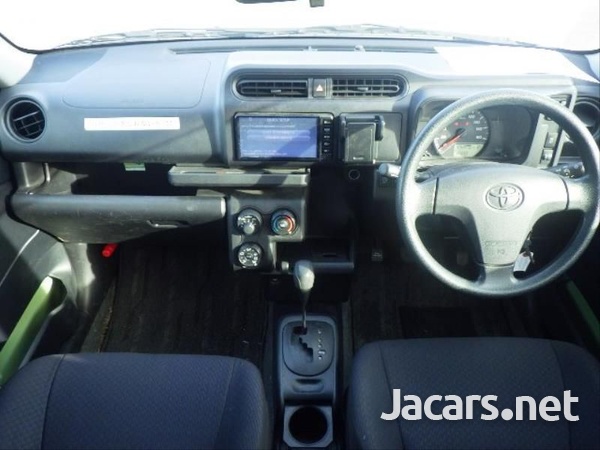 Toyota Probox 1,5L 2016-10