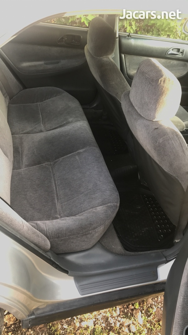 Honda Accord 2,2L 1996-5
