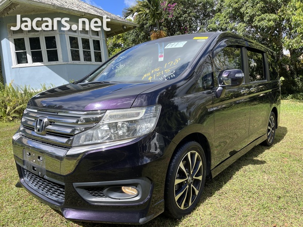 Honda Stepwgn Spada 2,0L 2013-2
