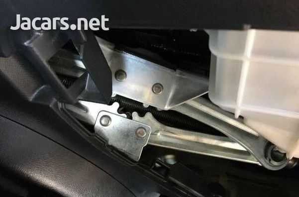 Honda Stepwgn Spada 1,9L 2013-10