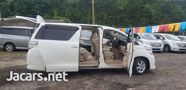 Toyota Vellfire 2013-5